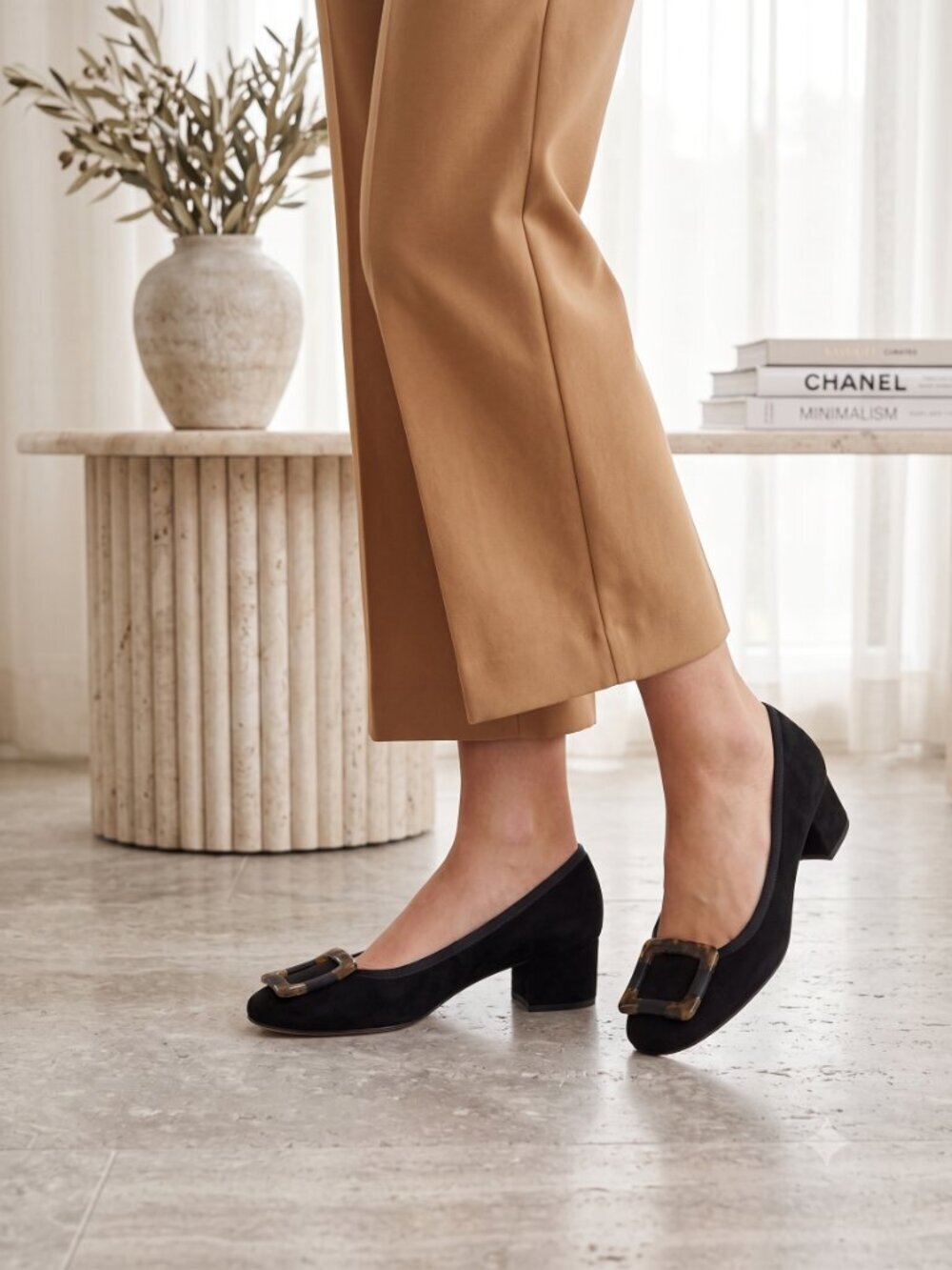 French Sole FS/NY Major Black Suede Tortoise Buckle Block Heel Pump 5.5
